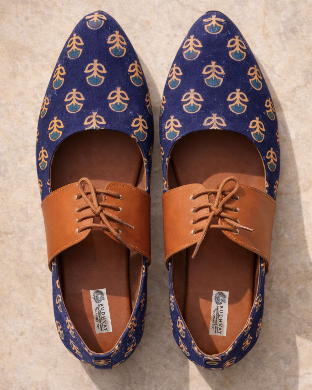 For the effortless confidence mom - Navy Minimal Jutti