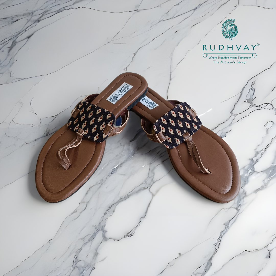 Rudhvay Black Hnadcrafted Chappal